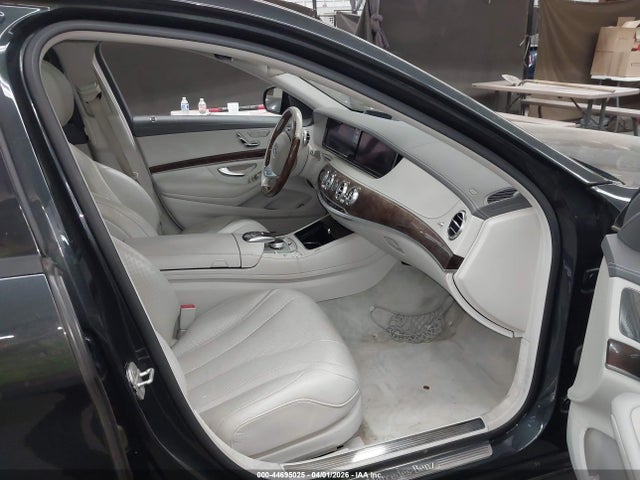 WDDUG8FB6FA118289 Mercedes-Benz S 550 4matic