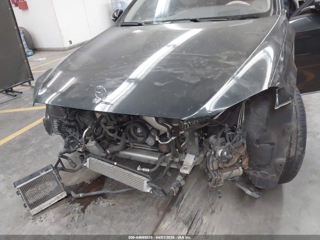 WDDUG8FB6FA118289 Mercedes-Benz S 550 4matic