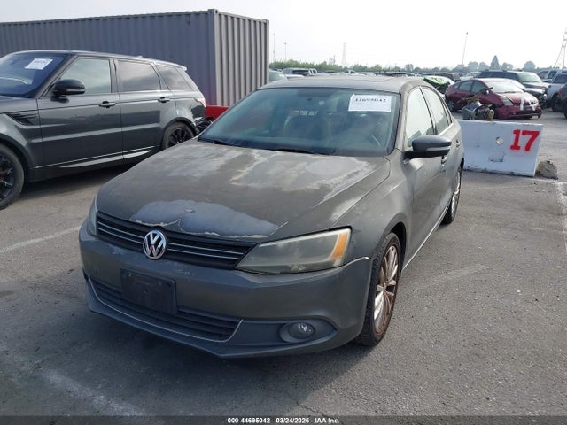 44695042 :رقم المزاد ، 3VWLZ7AJ7BM357644 vin ، 2011 Volkswagen Jetta 2.5l Sel مزاد بيع