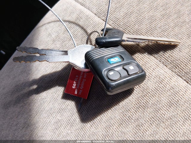 Aukcja sprzedaży 2001 Mazda 626 Es/lx, vin: 1YVGF22C715220847, numer aukcji: 44695052