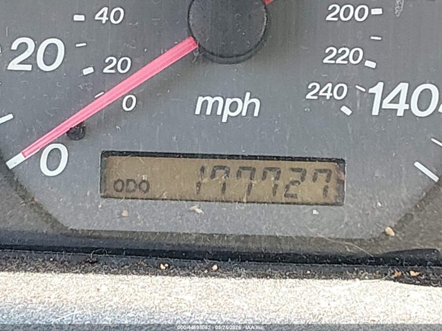 Aukcja sprzedaży 2001 Mazda 626 Es/lx, vin: 1YVGF22C715220847, numer aukcji: 44695052