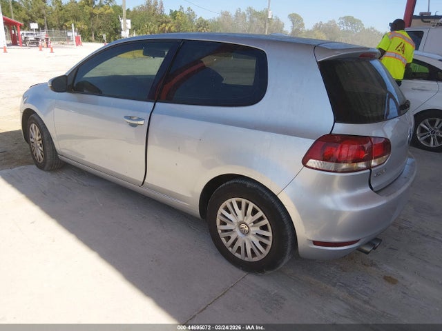 44695072 :رقم المزاد ، WVWBA7AJ6BW100156 vin ، 2011 Volkswagen Golf 2.5l 2-door مزاد بيع