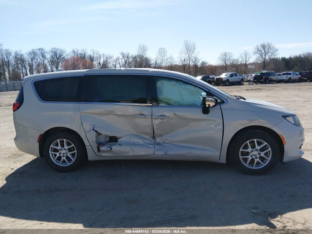 Auction sale of the 2017 Chrysler Pacifica Touring, vin: 2C4RC1DGXHR593430, lot number: 44695103