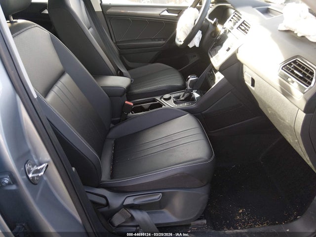 Продажа на аукционе авто 2024 Volkswagen Tiguan 2.0t Se/2.0t Wolfsburg Edition, vin: 3VVMB7AX8RM182395, номер лота: 44695124