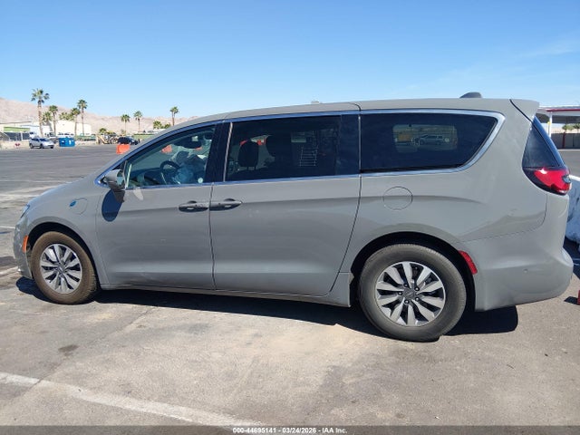 2C4RC1L70NR124294 Chrysler Pacifica Hybrid Touring L