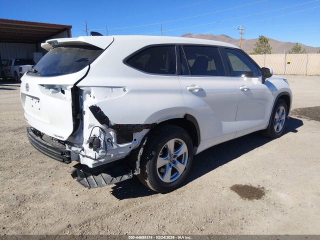 5TDKDRBHXSS582693 Toyota Highlander Le