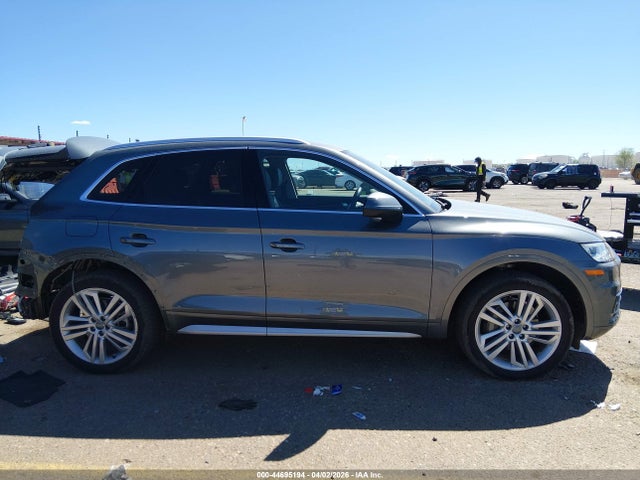 44695194 :رقم المزاد ، WA1BNAFY9J2016937 vin ، 2018 Audi Q5 2.0t Premium/2.0t Tech Premium مزاد بيع