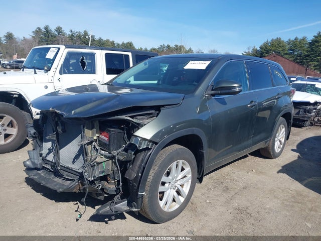Toyota Highlander Le V6 2014 5TDBKRFHXES028316 Image 2