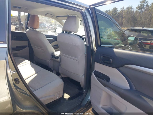 Toyota Highlander Le V6 2014 5TDBKRFHXES028316 Image 8