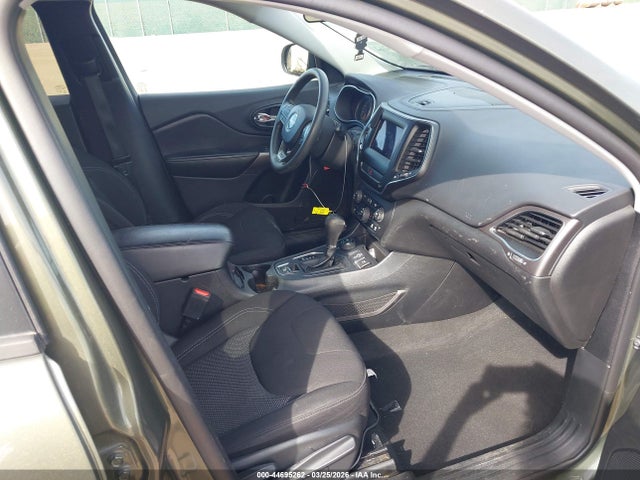 44695262 :رقم المزاد ، 1C4PJMCB8LD654578 vin ، 2020 Jeep Cherokee Latitude 4x4 مزاد بيع
