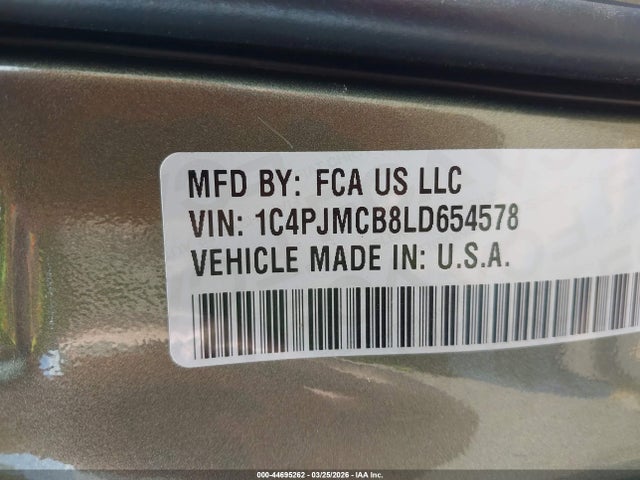 44695262 :رقم المزاد ، 1C4PJMCB8LD654578 vin ، 2020 Jeep Cherokee Latitude 4x4 مزاد بيع