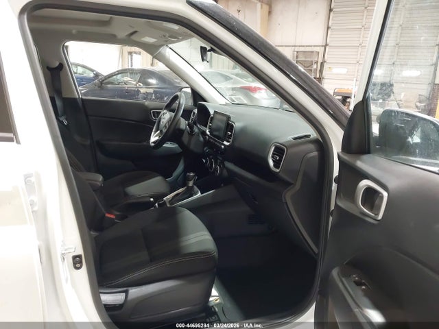 Продажа на аукционе авто 2024 Hyundai Venue Sel, vin: KMHRC8A34RU327153, номер лота: 44695284