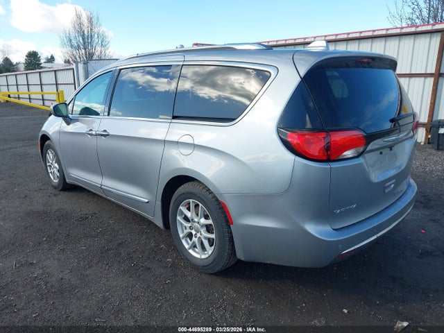 2020 CHRYSLER PACIFICA 2C4RC1BG8LR105782 Photo 2