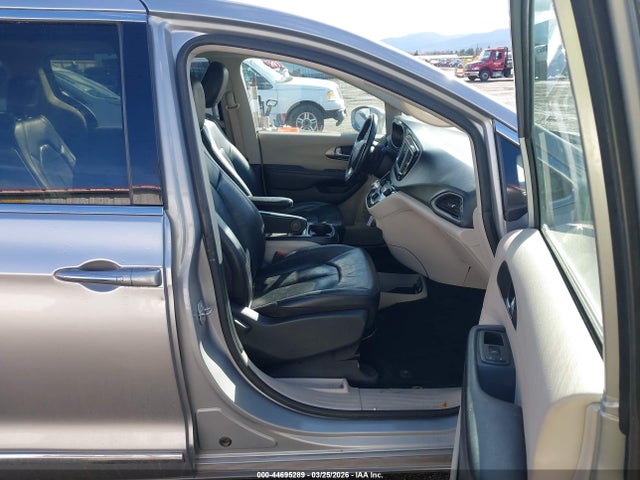 2020 CHRYSLER PACIFICA 2C4RC1BG8LR105782 Photo 4
