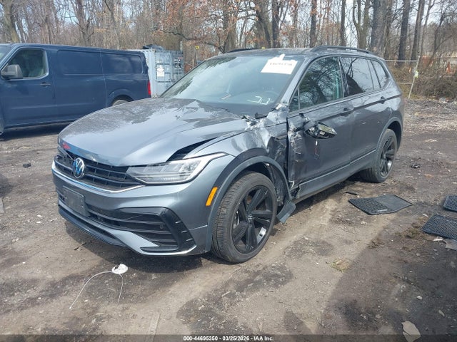 Продаж на аукціоні авто 2023 Volkswagen Tiguan 2.0t Se R-line Black, vin: 3VV8B7AX2PM070304, номер лоту: 44695350