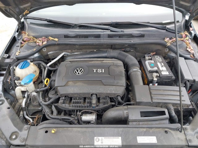 3VWD17AJ9FM214373 Volkswagen Jetta 1.8t Se