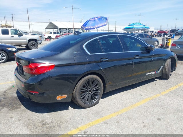 WBAJA9C58JB034395 BMW 530e Iperformance