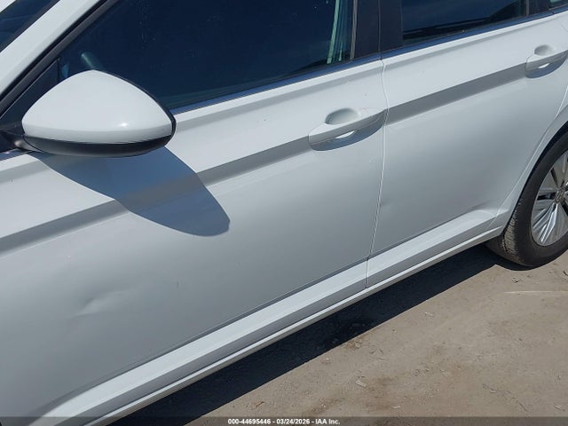 2020 Volkswagen Jetta 1.4t R-line/1.4t S მანქანა იყიდება აუქციონზე, vin: 3VWN57BU4LM028947, აუქციონის ნომერი: 44695446