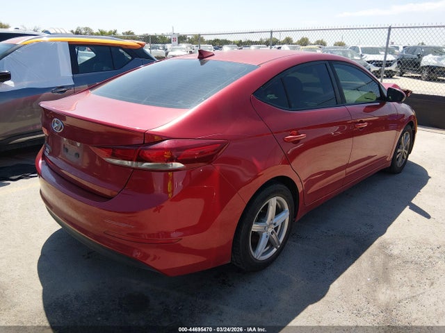 5NPD84LF3JH398827 Hyundai ELANTRA SEL