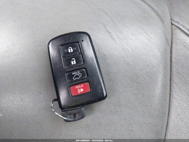 5TDKKRFH3ES030389 Toyota Highlander Xle V6