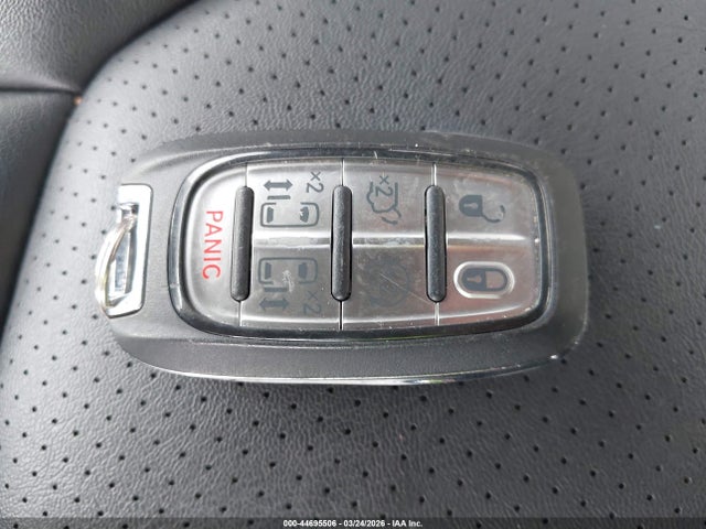 44695506 :رقم المزاد ، 2C4RC1CG8SR611173 vin ، 2025 Chrysler Voyager Lx مزاد بيع