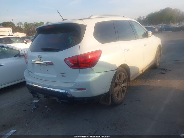 44695685 :رقم المزاد ، 5N1DR2MM7JC626883 vin ، 2018 Nissan Pathfinder Sl مزاد بيع