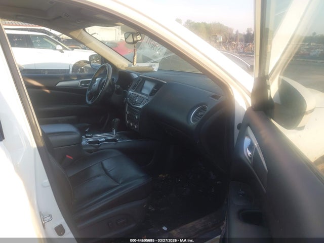 44695685 :رقم المزاد ، 5N1DR2MM7JC626883 vin ، 2018 Nissan Pathfinder Sl مزاد بيع