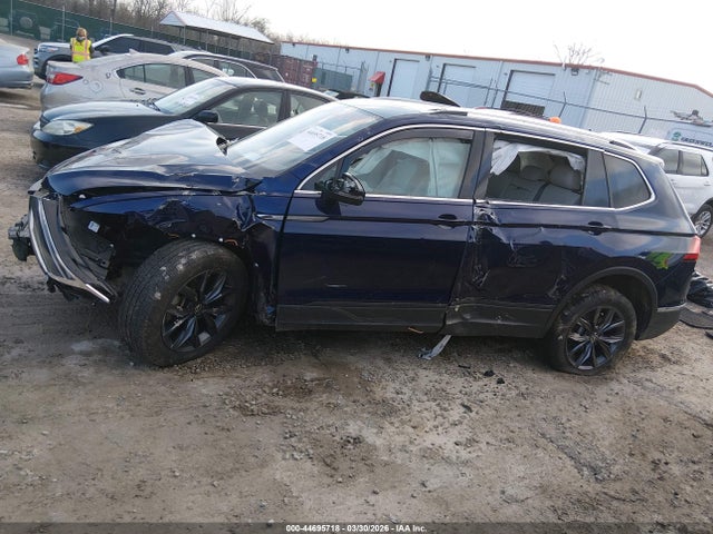 Продаж на аукціоні авто 2022 Volkswagen Tiguan 2.0t Se, vin: 3VV3B7AX9NM177504, номер лоту: 44695718