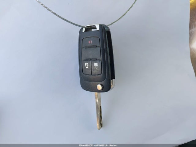 KL7CJKSB8JB733680 Chevrolet TRAX LS