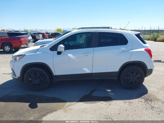 KL7CJKSB8JB733680 Chevrolet TRAX LS
