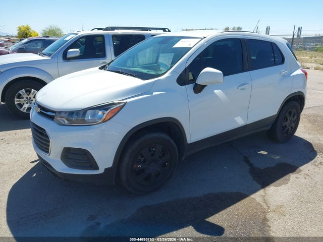 KL7CJKSB8JB733680 Chevrolet TRAX LS