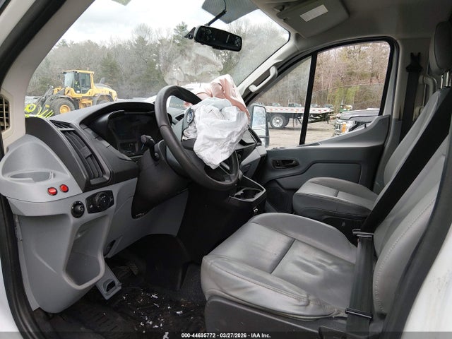 44695772 :رقم المزاد ، 1FTNR1ZM4FKA89821 vin ، 2015 Ford Transit-250 مزاد بيع