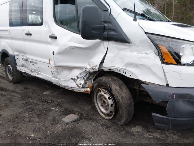 44695772 :رقم المزاد ، 1FTNR1ZM4FKA89821 vin ، 2015 Ford Transit-250 مزاد بيع