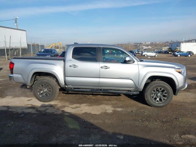 3TMCZ5AN8NM468105 Toyota Tacoma Sr5 V6
