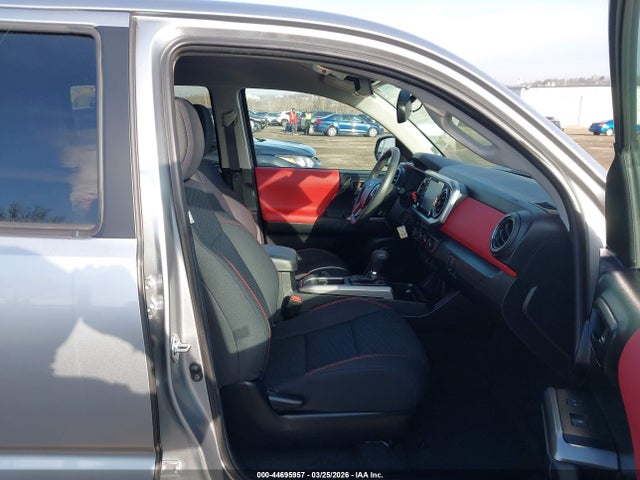 3TMCZ5AN8NM468105 Toyota Tacoma Sr5 V6