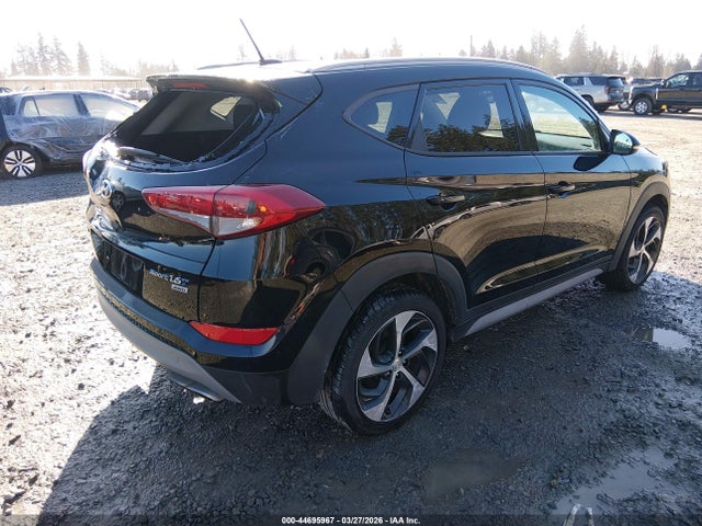 KM8J3CA23HU414600 Hyundai Tucson Sport