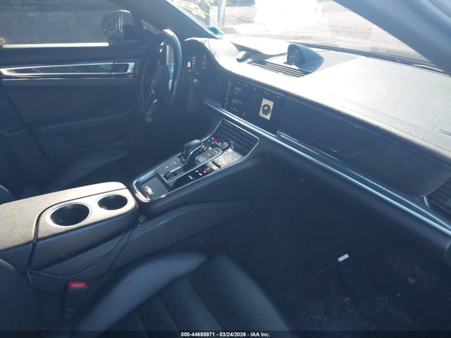 2017 PORSCHE PANAMERA WP0AB2A75HL120943 Photo 4