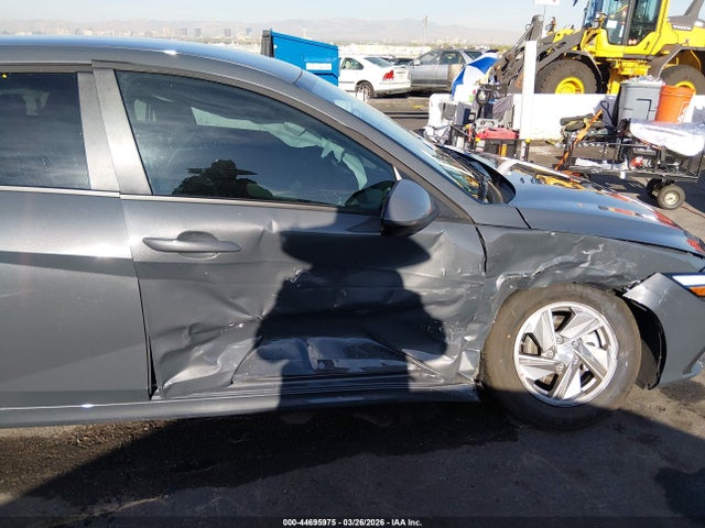 KMHLL4DGXSU086797 Hyundai ELANTRA SE