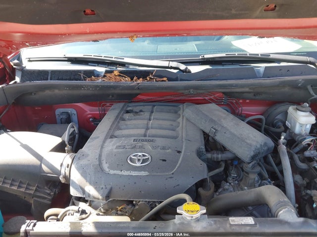 5TFUW5F13FX459309 Toyota Tundra Sr5 5.7l V8