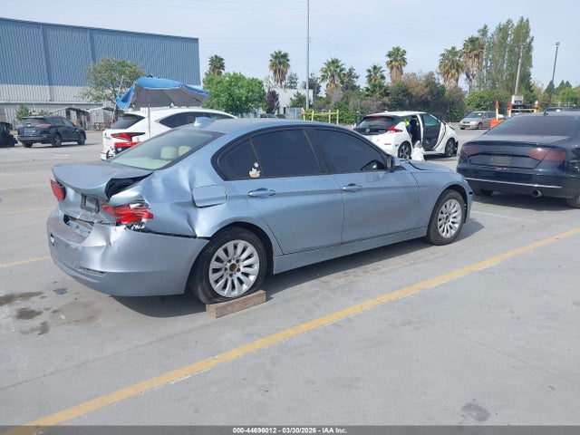 2014 Bmw 328i მანქანა იყიდება აუქციონზე, vin: WBA3C1C55EK107099, აუქციონის ნომერი: 44696012