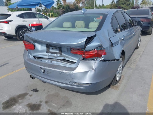 2014 Bmw 328i მანქანა იყიდება აუქციონზე, vin: WBA3C1C55EK107099, აუქციონის ნომერი: 44696012