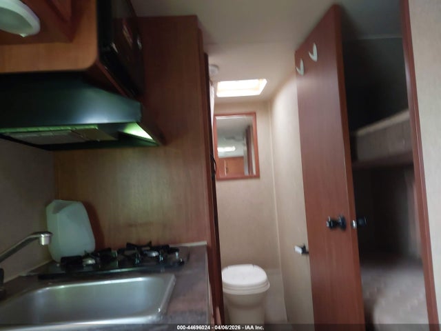 Jayco Jayfl184bh 2014 1UJBJ0AJ8E17E0499 Image 8