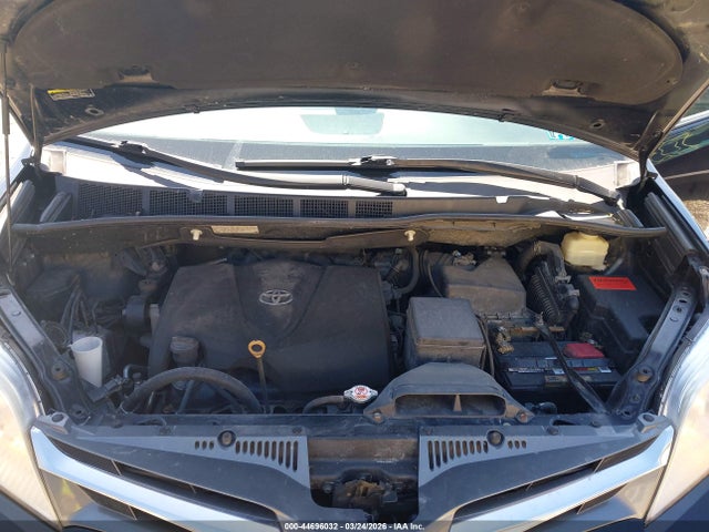2018 TOYOTA SIENNA 5TDYZ3DC2JS933086 Photo 9