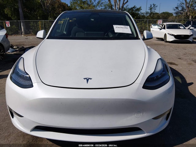 2023 Tesla Model Y Awd/long Range Dual Motor All-wheel Drive მანქანა იყიდება აუქციონზე, vin: 7SAYGDEE3PA040997, აუქციონის ნომერი: 44696106