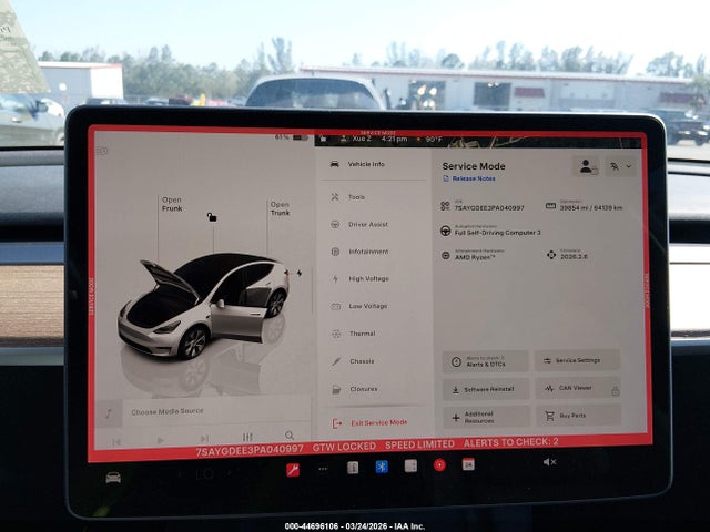 2023 Tesla Model Y Awd/long Range Dual Motor All-wheel Drive მანქანა იყიდება აუქციონზე, vin: 7SAYGDEE3PA040997, აუქციონის ნომერი: 44696106