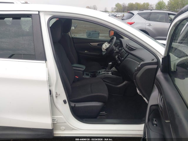 Продажа на аукционе авто 2020 Nissan Rogue Sport S Fwd Xtronic Cvt, vin: JN1BJ1CVXLW255438, номер лота: 44696135