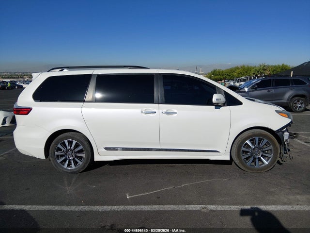 Aukcja sprzedaży 2018 Toyota Sienna Limited Premium 7 Passenger, vin: 5TDYZ3DC6JS940980, numer aukcji: 44696140