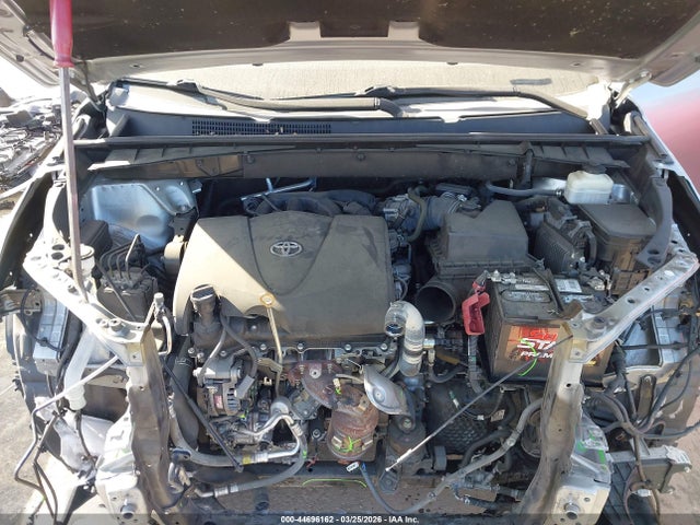 Toyota Highlander Xle 2018 5TDJZRFH9JS810947 Image 10