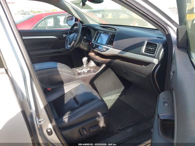 Toyota Highlander Xle 2018 5TDJZRFH9JS810947 Image 5