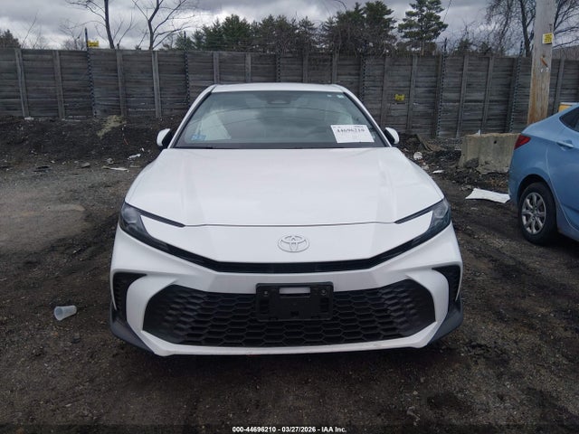 4T1DBADK8SU028407 Toyota CAMRY SE